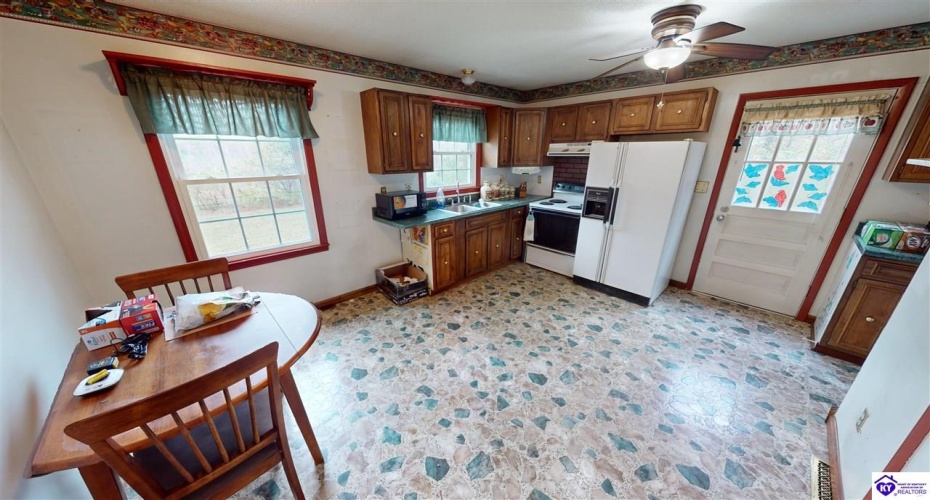 Wildwood Drive, Elizabethtown, Kentucky 42701, ,2 BathroomsBathrooms,For Sale,Wildwood Drive,HK24004347