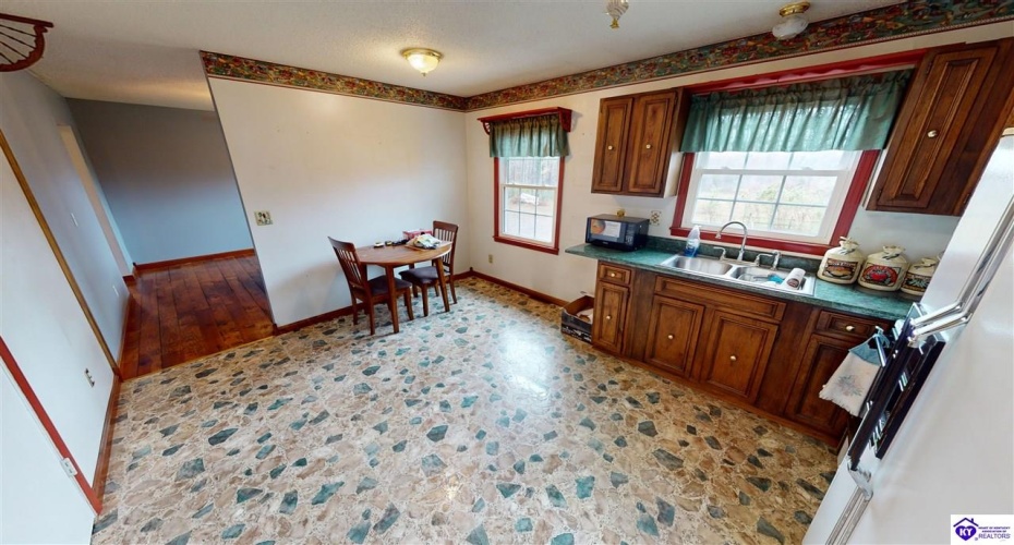 Wildwood Drive, Elizabethtown, Kentucky 42701, ,2 BathroomsBathrooms,For Sale,Wildwood Drive,HK24004347