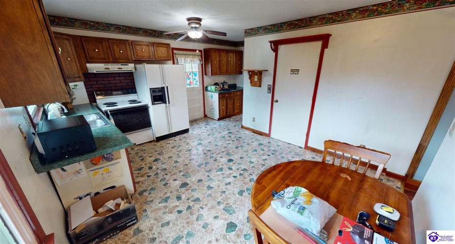 Wildwood Drive, Elizabethtown, Kentucky 42701, ,2 BathroomsBathrooms,For Sale,Wildwood Drive,HK24004347
