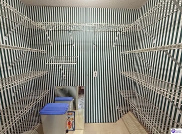 Wildwood Drive, Elizabethtown, Kentucky 42701, ,2 BathroomsBathrooms,For Sale,Wildwood Drive,HK24004347