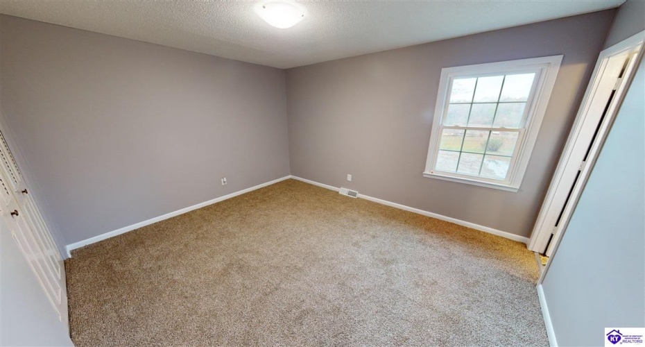 Wildwood Drive, Elizabethtown, Kentucky 42701, ,2 BathroomsBathrooms,For Sale,Wildwood Drive,HK24004347