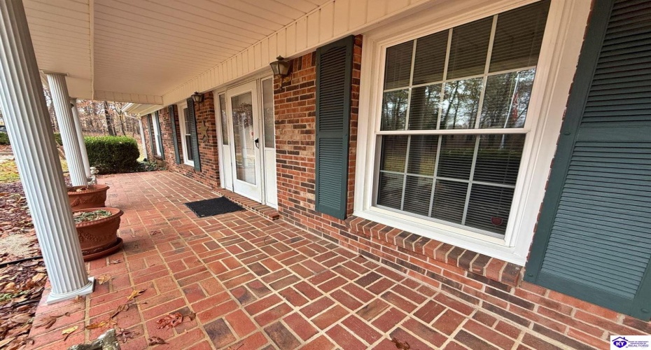 Wildwood Drive, Elizabethtown, Kentucky 42701, ,2 BathroomsBathrooms,For Sale,Wildwood Drive,HK24004347