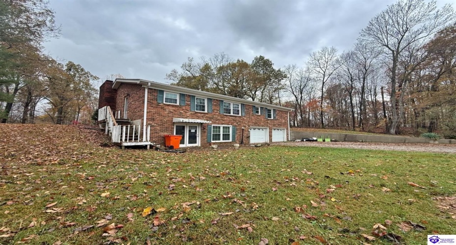 Wildwood Drive, Elizabethtown, Kentucky 42701, ,2 BathroomsBathrooms,For Sale,Wildwood Drive,HK24004347