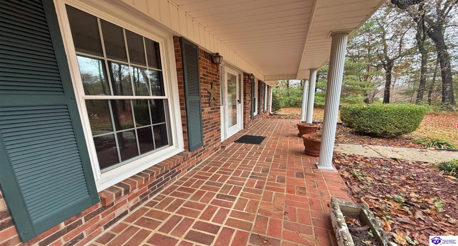 Wildwood Drive, Elizabethtown, Kentucky 42701, ,2 BathroomsBathrooms,For Sale,Wildwood Drive,HK24004347