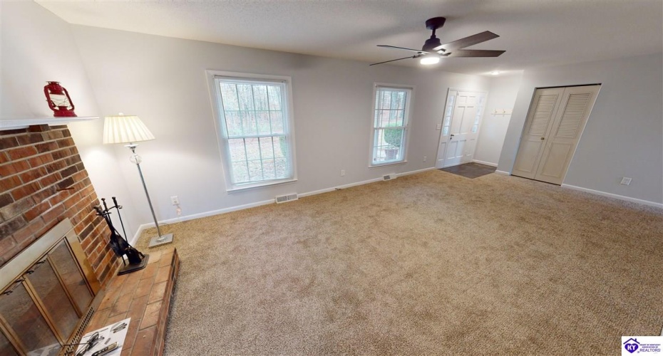 Wildwood Drive, Elizabethtown, Kentucky 42701, ,2 BathroomsBathrooms,For Sale,Wildwood Drive,HK24004347