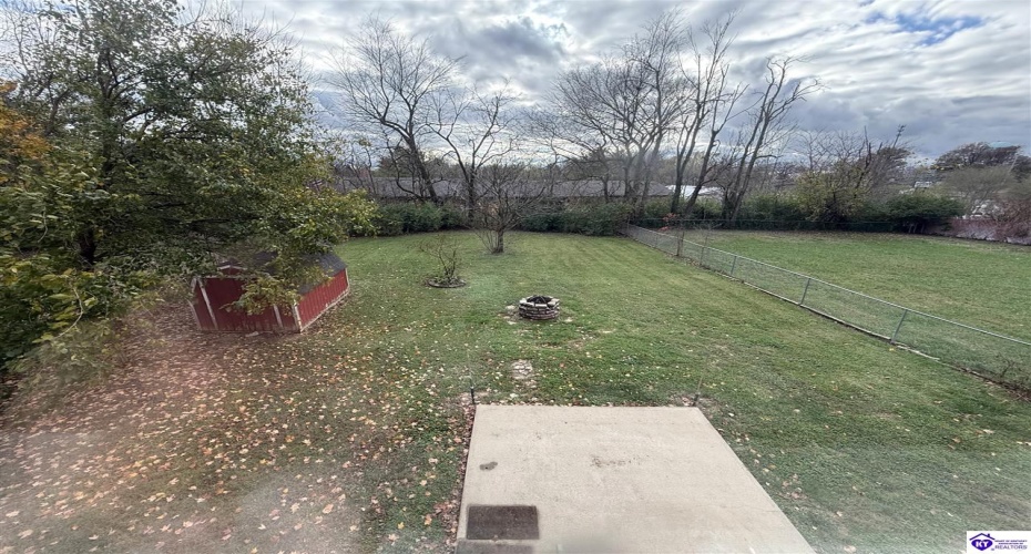 French Street, Elizabethtown, Kentucky 42701, ,1 BathroomBathrooms,For Sale,French Street,HK24004349