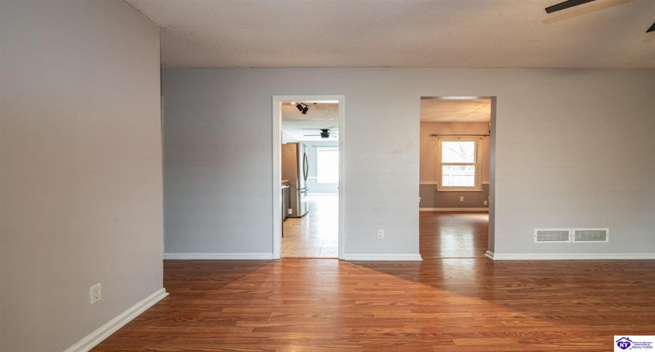 Madison Drive, Elizabethtown, Kentucky 42701, ,2 BathroomsBathrooms,For Sale,Madison Drive,HK24004350