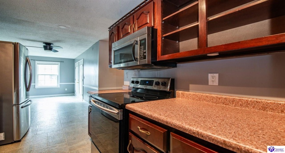 Madison Drive, Elizabethtown, Kentucky 42701, ,2 BathroomsBathrooms,For Sale,Madison Drive,HK24004350