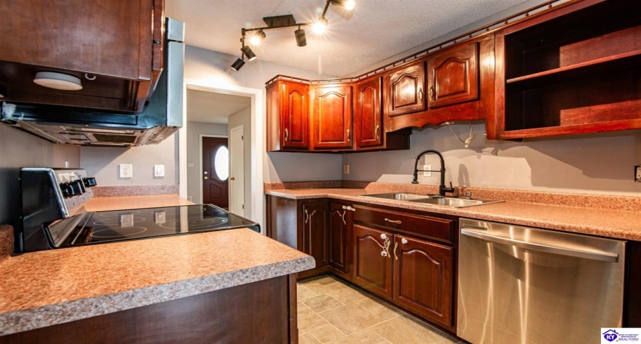 Madison Drive, Elizabethtown, Kentucky 42701, ,2 BathroomsBathrooms,For Sale,Madison Drive,HK24004350