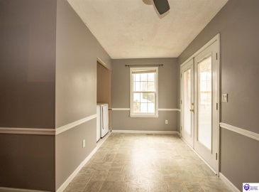 Madison Drive, Elizabethtown, Kentucky 42701, ,2 BathroomsBathrooms,For Sale,Madison Drive,HK24004350