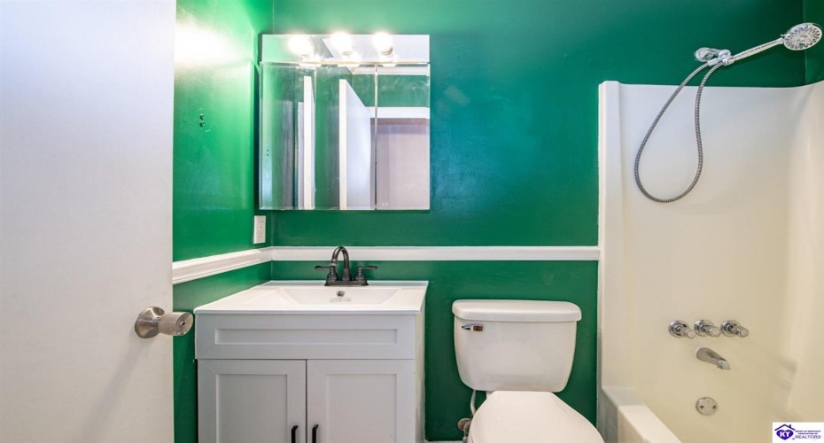 Madison Drive, Elizabethtown, Kentucky 42701, ,2 BathroomsBathrooms,For Sale,Madison Drive,HK24004350