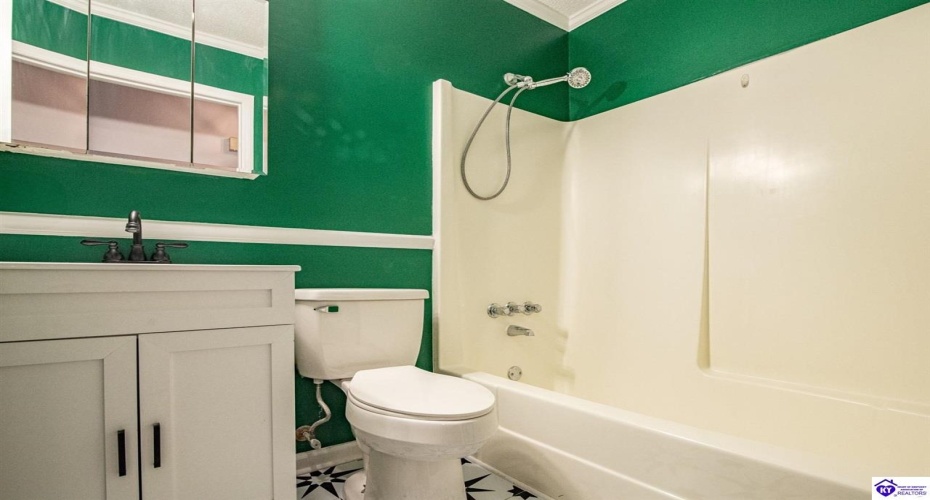 Madison Drive, Elizabethtown, Kentucky 42701, ,2 BathroomsBathrooms,For Sale,Madison Drive,HK24004350