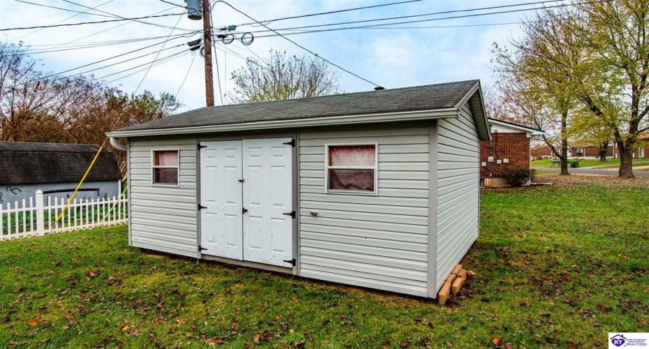 Madison Drive, Elizabethtown, Kentucky 42701, ,2 BathroomsBathrooms,For Sale,Madison Drive,HK24004350