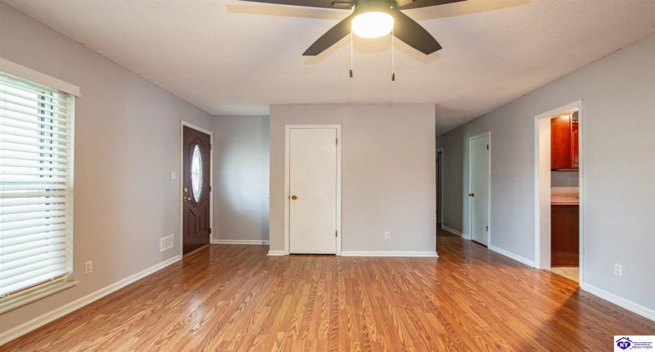 Madison Drive, Elizabethtown, Kentucky 42701, ,2 BathroomsBathrooms,For Sale,Madison Drive,HK24004350