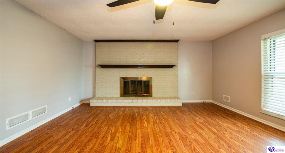 Madison Drive, Elizabethtown, Kentucky 42701, ,2 BathroomsBathrooms,For Sale,Madison Drive,HK24004350