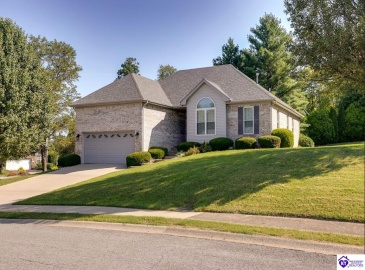 Oak Street, Elizabethtown, Kentucky 42701, ,3 BathroomsBathrooms,For Sale,Oak Street,HK24004351