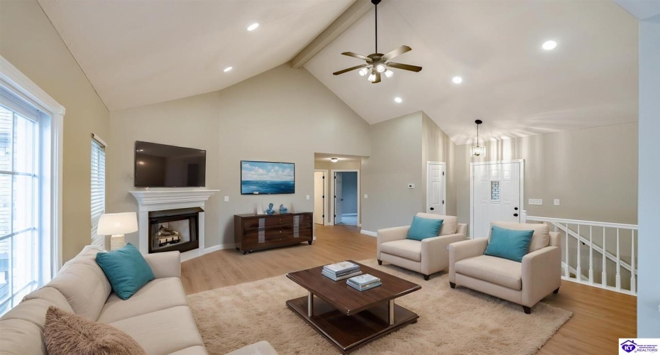 Oak Street, Elizabethtown, Kentucky 42701, ,3 BathroomsBathrooms,For Sale,Oak Street,HK24004351