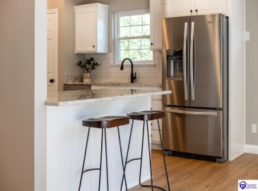 Oak Street, Elizabethtown, Kentucky 42701, ,3 BathroomsBathrooms,For Sale,Oak Street,HK24004351