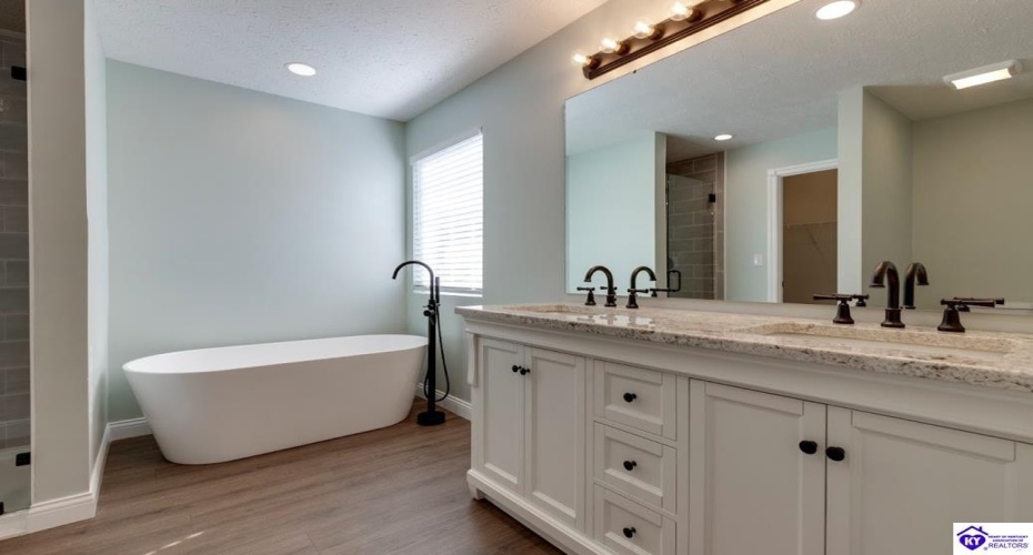 Oak Street, Elizabethtown, Kentucky 42701, ,4 BathroomsBathrooms,For Sale,Oak Street,HK24004352