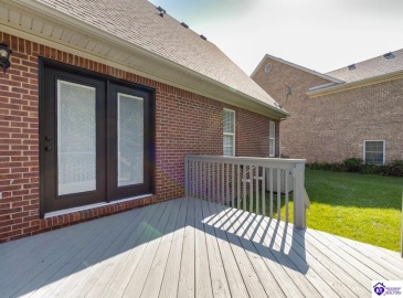 Oak Street, Elizabethtown, Kentucky 42701, ,4 BathroomsBathrooms,For Sale,Oak Street,HK24004352