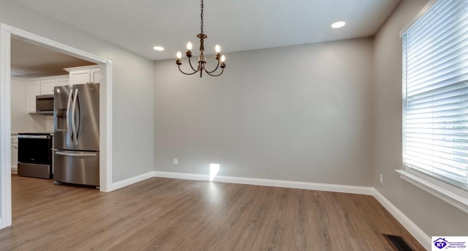 Oak Street, Elizabethtown, Kentucky 42701, ,4 BathroomsBathrooms,For Sale,Oak Street,HK24004352