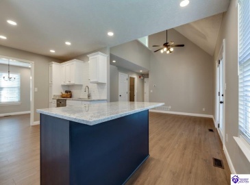 Oak Street, Elizabethtown, Kentucky 42701, ,4 BathroomsBathrooms,For Sale,Oak Street,HK24004352