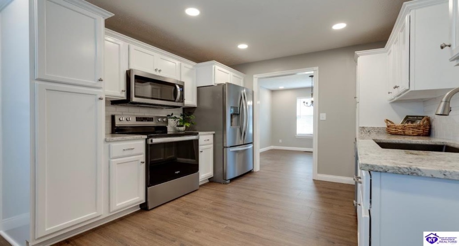 Oak Street, Elizabethtown, Kentucky 42701, ,4 BathroomsBathrooms,For Sale,Oak Street,HK24004352