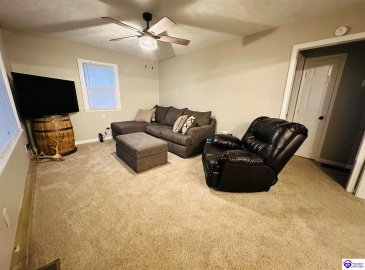 Cox Cemetery Rd, Campbellsville, Kentucky 42718, ,2 BathroomsBathrooms,For Sale,Cox Cemetery Rd,HK24004357