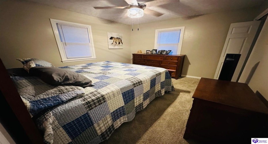 Cox Cemetery Rd, Campbellsville, Kentucky 42718, ,2 BathroomsBathrooms,For Sale,Cox Cemetery Rd,HK24004357