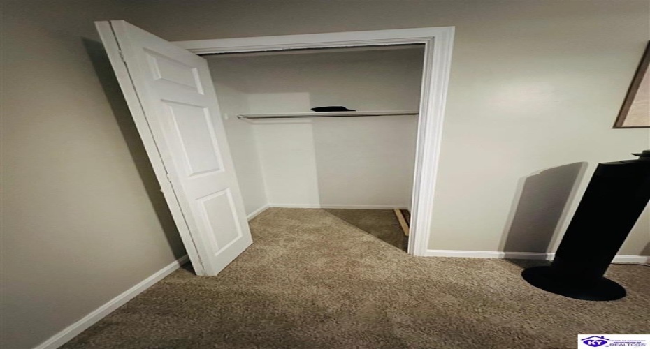 Cox Cemetery Rd, Campbellsville, Kentucky 42718, ,2 BathroomsBathrooms,For Sale,Cox Cemetery Rd,HK24004357