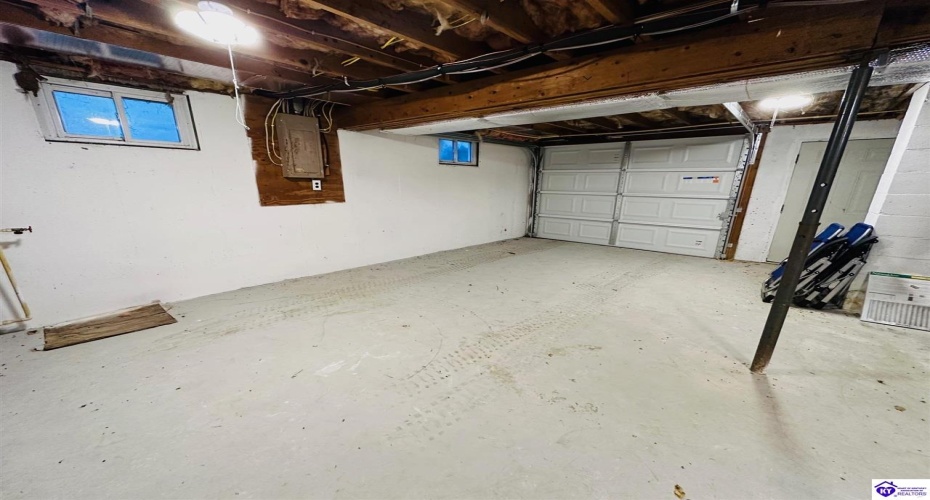 Cox Cemetery Rd, Campbellsville, Kentucky 42718, ,2 BathroomsBathrooms,For Sale,Cox Cemetery Rd,HK24004357