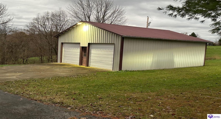 Cox Cemetery Rd, Campbellsville, Kentucky 42718, ,2 BathroomsBathrooms,For Sale,Cox Cemetery Rd,HK24004357