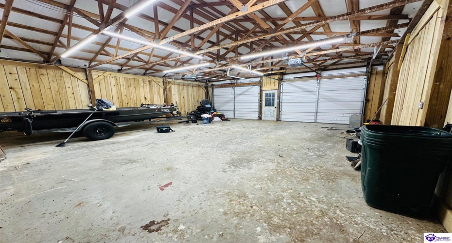 Cox Cemetery Rd, Campbellsville, Kentucky 42718, ,2 BathroomsBathrooms,For Sale,Cox Cemetery Rd,HK24004357