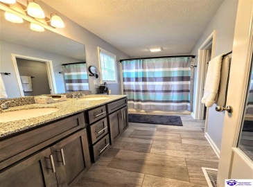 Sawgrass Avenue, Vine Grove, Kentucky 40175, ,3 BathroomsBathrooms,For Sale,Sawgrass Avenue,HK24002837