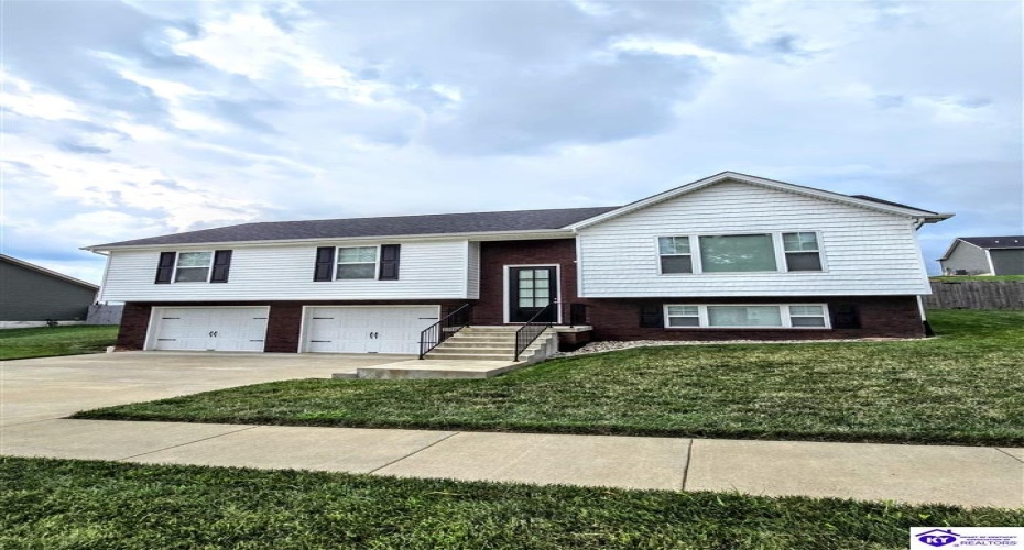 Sawgrass Avenue, Vine Grove, Kentucky 40175, ,3 BathroomsBathrooms,For Sale,Sawgrass Avenue,HK24002837