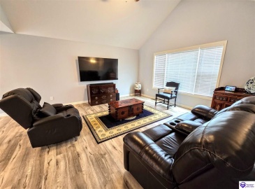 Sawgrass Avenue, Vine Grove, Kentucky 40175, ,3 BathroomsBathrooms,For Sale,Sawgrass Avenue,HK24002837