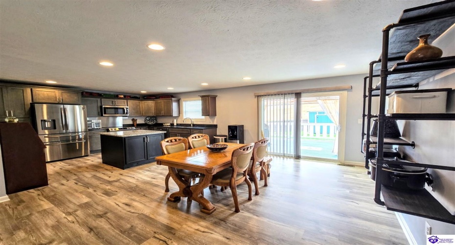 Sawgrass Avenue, Vine Grove, Kentucky 40175, ,3 BathroomsBathrooms,For Sale,Sawgrass Avenue,HK24002837