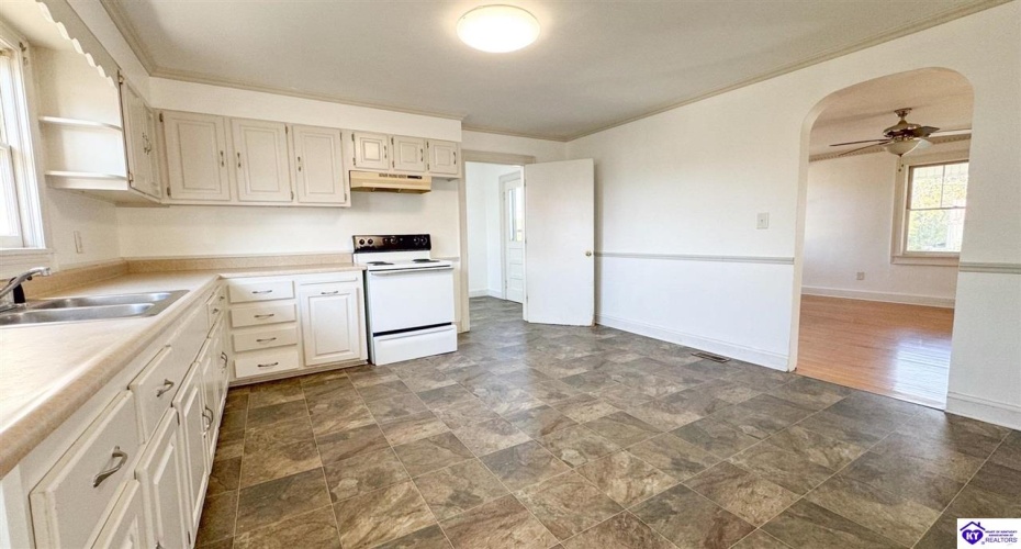 Bell Avenue, Campbellsville, Kentucky 42718, ,2 BathroomsBathrooms,For Sale,Bell Avenue,HK24003984