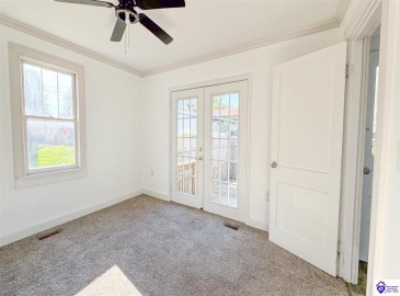 Bell Avenue, Campbellsville, Kentucky 42718, ,2 BathroomsBathrooms,For Sale,Bell Avenue,HK24003984