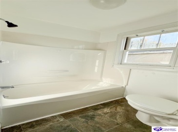 Bell Avenue, Campbellsville, Kentucky 42718, ,2 BathroomsBathrooms,For Sale,Bell Avenue,HK24003984