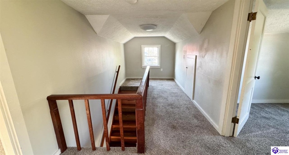 Bell Avenue, Campbellsville, Kentucky 42718, ,2 BathroomsBathrooms,For Sale,Bell Avenue,HK24003984