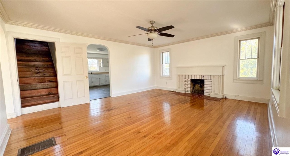 Bell Avenue, Campbellsville, Kentucky 42718, ,2 BathroomsBathrooms,For Sale,Bell Avenue,HK24003984