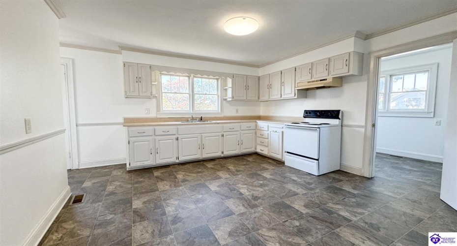 Bell Avenue, Campbellsville, Kentucky 42718, ,2 BathroomsBathrooms,For Sale,Bell Avenue,HK24003984