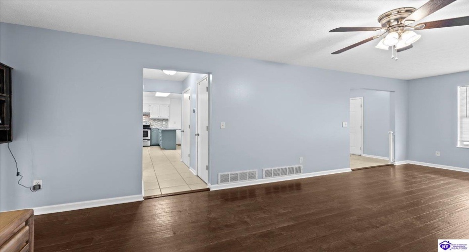 Oak Meadow Drive, Elizabethtown, Kentucky 42701, ,3 BathroomsBathrooms,For Sale,Oak Meadow Drive,HK24004362