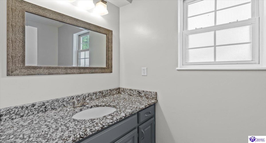 Oak Meadow Drive, Elizabethtown, Kentucky 42701, ,3 BathroomsBathrooms,For Sale,Oak Meadow Drive,HK24004362