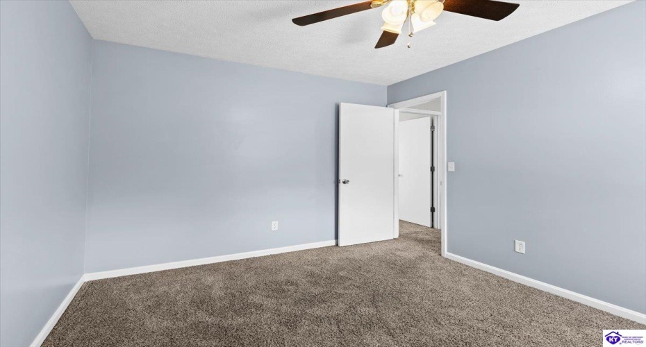 Oak Meadow Drive, Elizabethtown, Kentucky 42701, ,3 BathroomsBathrooms,For Sale,Oak Meadow Drive,HK24004362