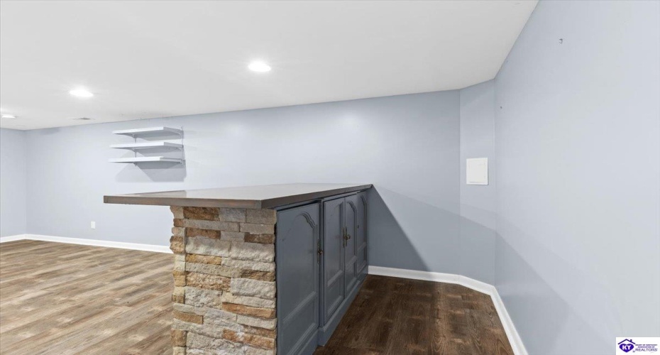 Oak Meadow Drive, Elizabethtown, Kentucky 42701, ,3 BathroomsBathrooms,For Sale,Oak Meadow Drive,HK24004362