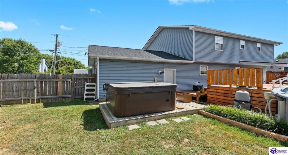 Oak Meadow Drive, Elizabethtown, Kentucky 42701, ,3 BathroomsBathrooms,For Sale,Oak Meadow Drive,HK24004362