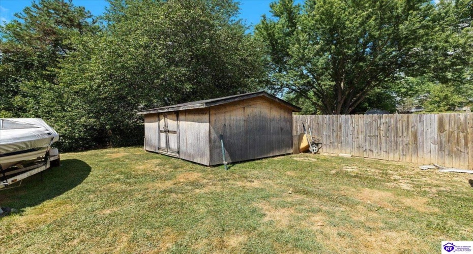 Oak Meadow Drive, Elizabethtown, Kentucky 42701, ,3 BathroomsBathrooms,For Sale,Oak Meadow Drive,HK24004362