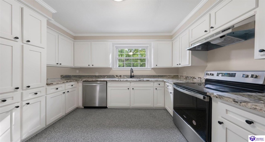 Cedar Ridge Rd, Bowling Green, Kentucky 42101, ,2 BathroomsBathrooms,For Sale,Cedar Ridge Rd,HK24004363